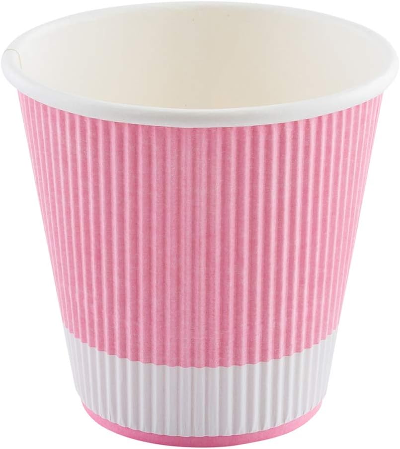 Vasos de café de papel aislado de pared corrugada, Rosado pastel
