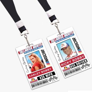 Talladega Nights Ricky Bobby & Carley Bobby Race Car – Juego de 2 cordones de PVC Talladega Nights Ricky Bobby & Carley Bobby Race Car – Juego de 2 cordones de PVC