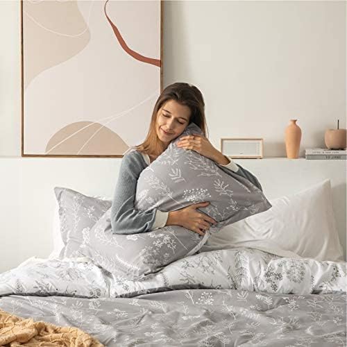 Bedsure Juego de edredón California King, edredón gris, juego de cama tamaño California King, bonito juego de ropa de cama floral Cali King, 3