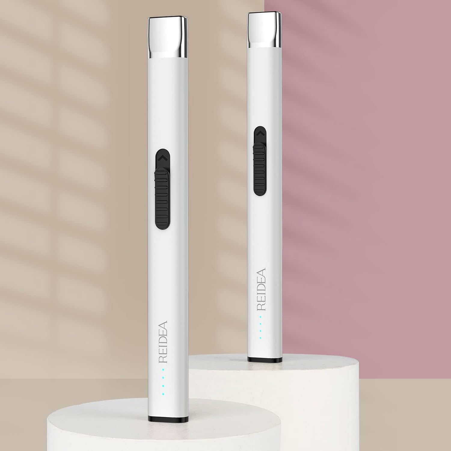 REIDEA Encendedor de velas electrónico plano R1, resistente al viento, sin llama, USB, recargable, con botón seguro e indicador de encendido para