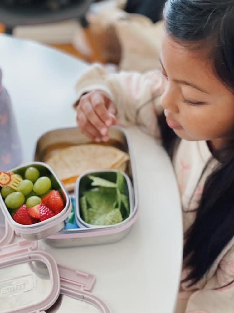 MIRA Juego de 3 recipientes de almacenamiento de alimentos con tapas, recipientes reutilizables de acero inoxidable para almuerzo y anidación de