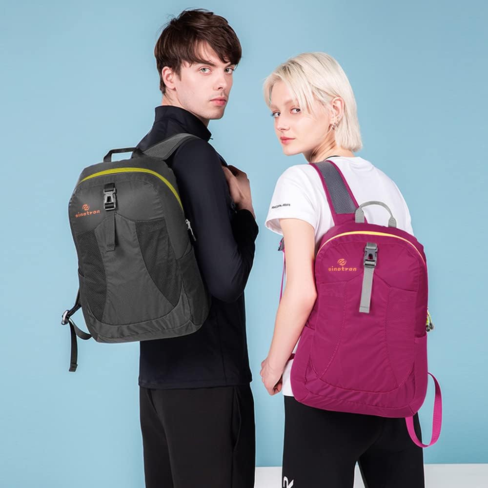 Sinotron Mochila de senderismo ligera de 22 litros, mochila pequeña de senderismo para mujeres y hombres, viajes, campamento y vacaciones