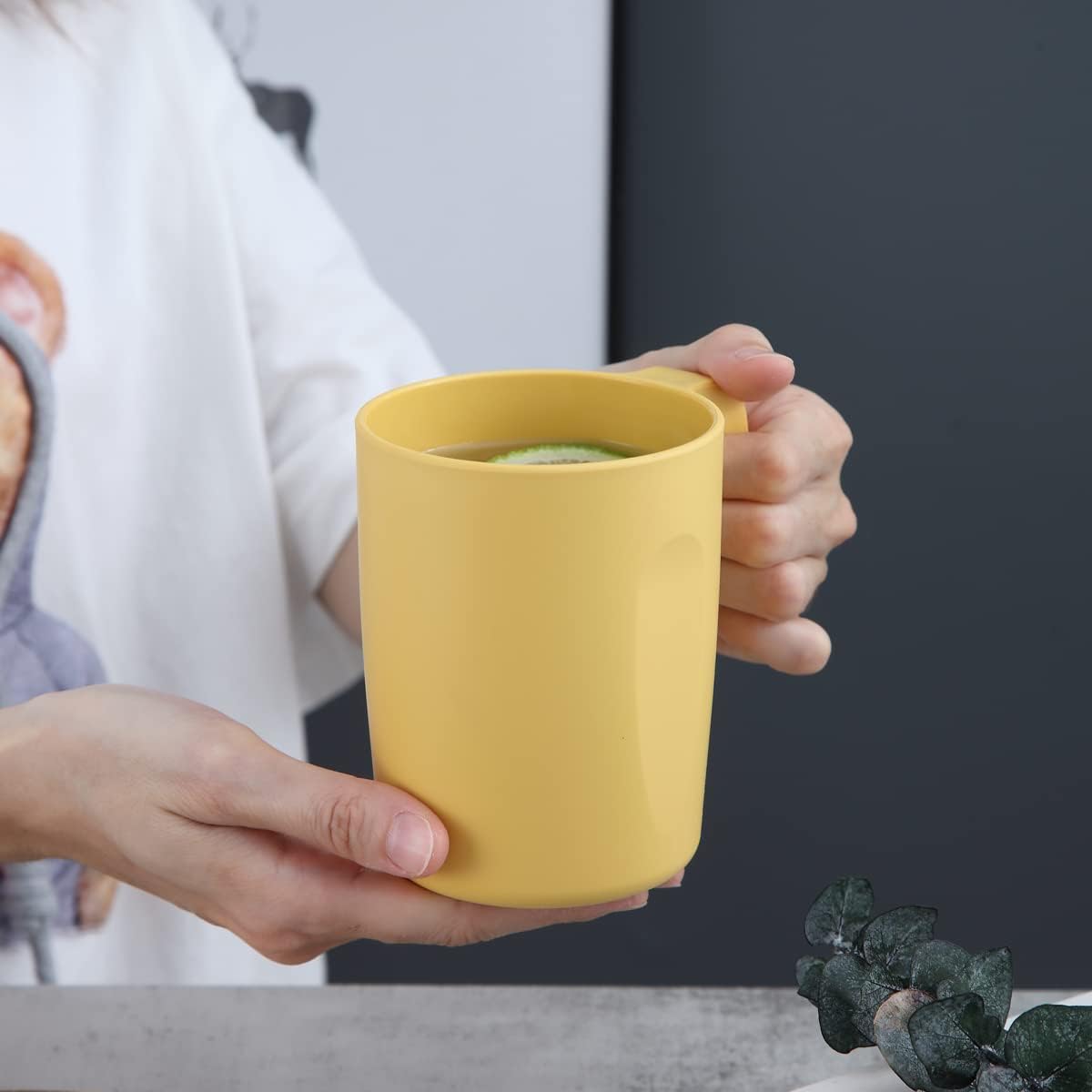 Kyraton Juego de tazas de plástico de 8 piezas, irrompibles y reutilizables, ligeras, de viaje, tazas de café, tazas de expreso, fáciles de