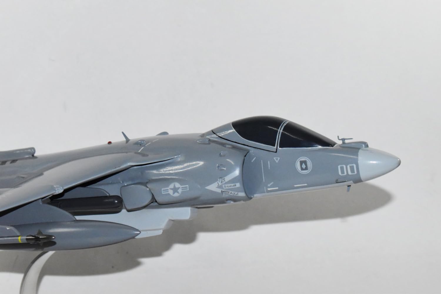 Squadron Nostalgia LLC VMA-231 Ace of Spades 2019 AV-8B Harrier Modelo, Caoba, Escala 130, Marines