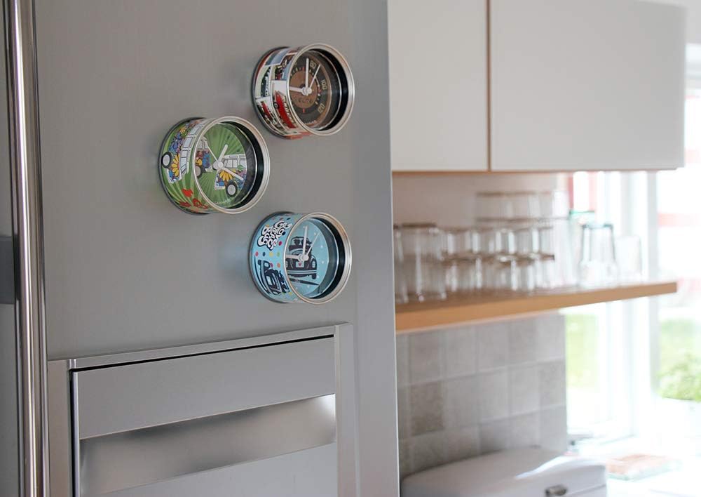 BRISA VW Collection – Reloj de mesa Volkswagen, reloj magnético, MyClock también personalizable, regalo con foto en diseño de autocaravana T1