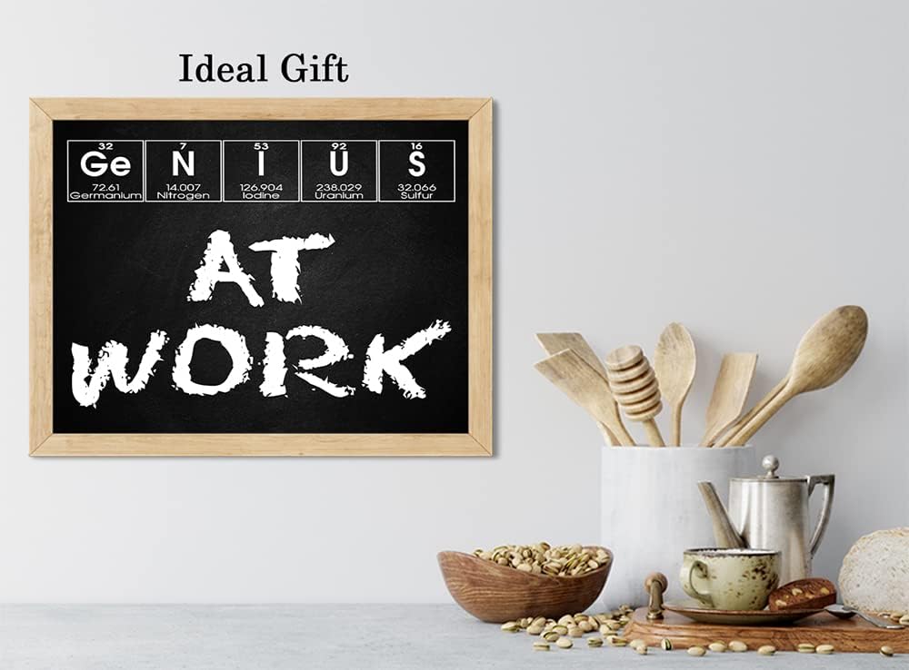 Genius At Work – Póster científico divertido sin marco, 14 x 11 pulgadas, arte químico, ideal para laboratorio de ciencias, dormitorio de