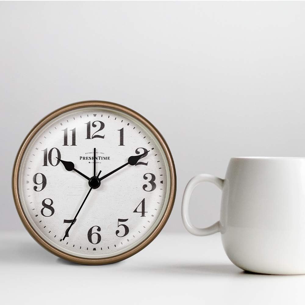 PresenTime & Co – Reloj despertador de mesa vintage de 4 pulgadas, reloj de escritorio y estante, silencioso sin ticks, roble gris rústico y acabado