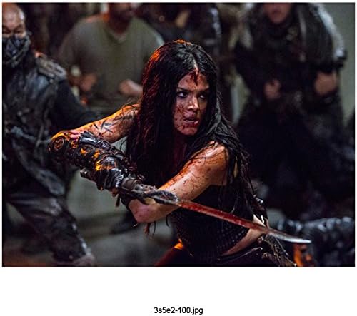 The 100 Marie Avgeropoulos as Octavia Blake Looking Bloodied and Intense 8 x 10 Inch Photo