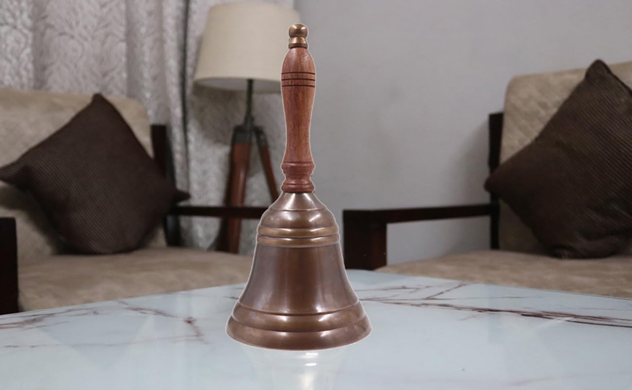 Campana de mano de latón antiguo de 8.5 pulgadas de alto y 4 pulgadas de profundidad, campana de latón macizo con mango de madera, perfecta para