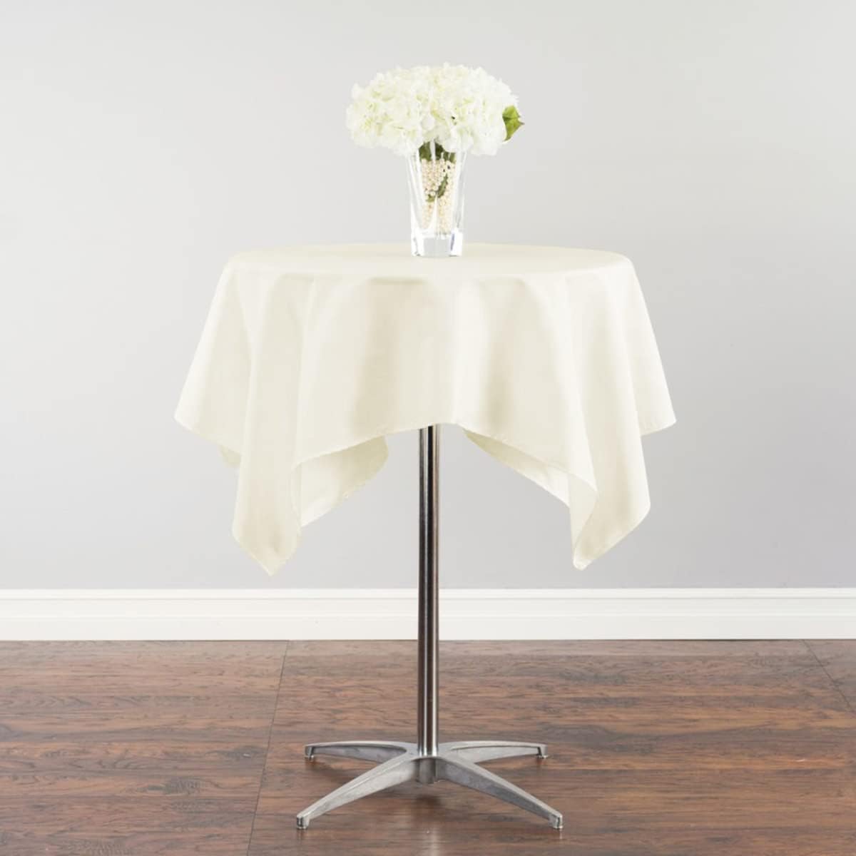 Leading Linens Paquete de 2 manteles cuadrados de poliéster marfil de 54 x 54 pulgadas, resistente a las manchas y a las arrugas, lavable para mesa