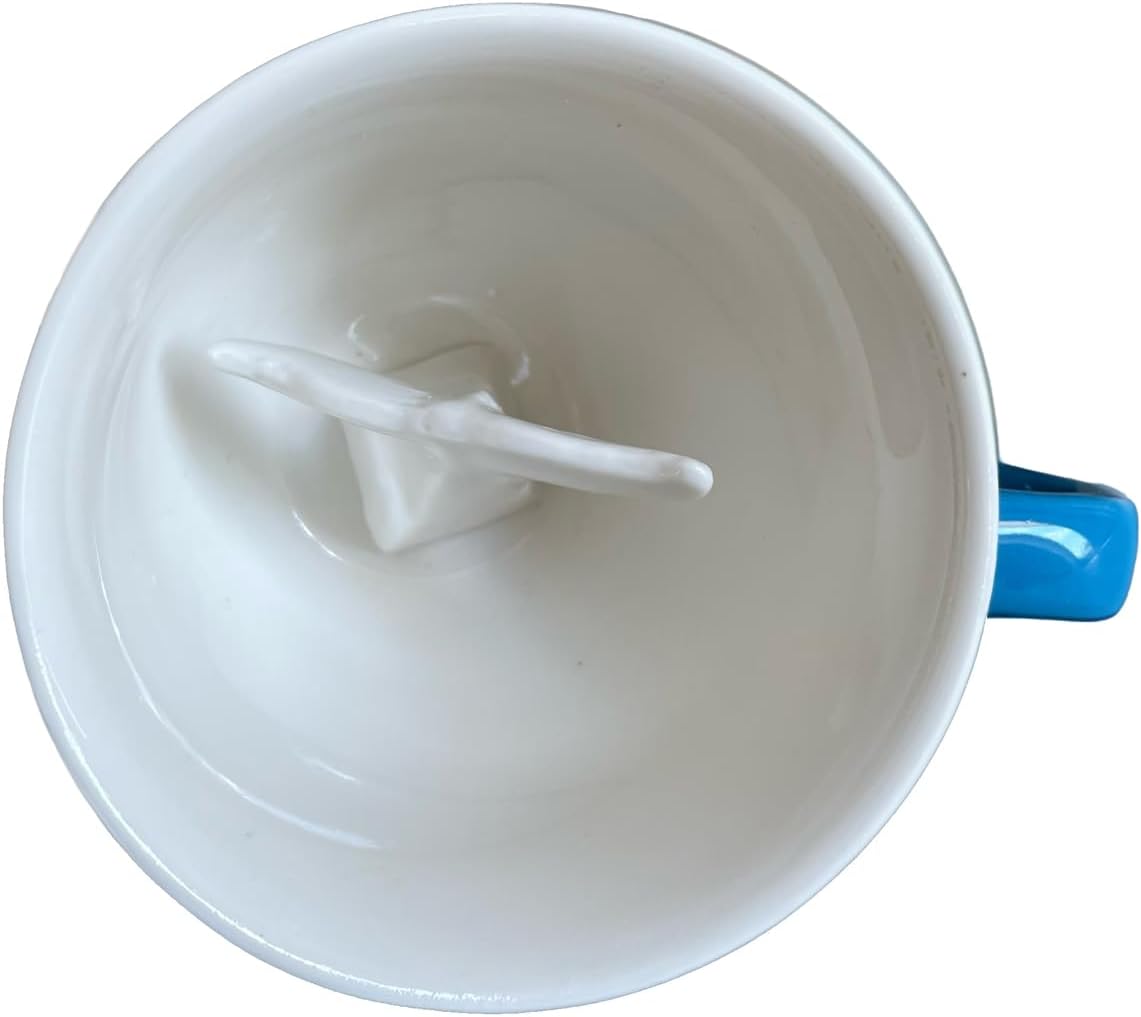 Creature Cups WHALE TAIL – Taza de cerámica (11 onzas, exterior azul océano)  Taza oculta en el interior de animales 3D  Regalo de cumpleaños y