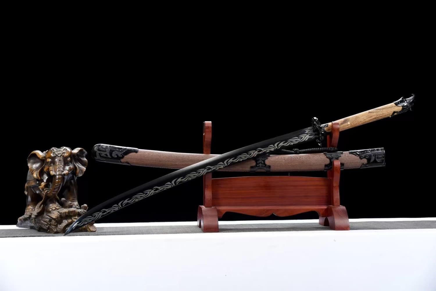 Espada de águila china real, espada ancha (hoja de acero forjada de alto carbono, accesorios de aleación, vaina de palisandro)