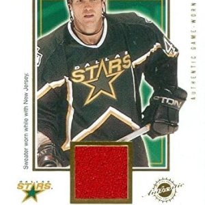 Jason Arnott player worn jersey patch hockey card (Dallas Stars) 2003 Pacific Private Stock #113 LE 11511475 Jason Arnott player worn jersey patch hockey card (Dallas Stars) 2003 Pacific Private Stock #113 LE 11511475