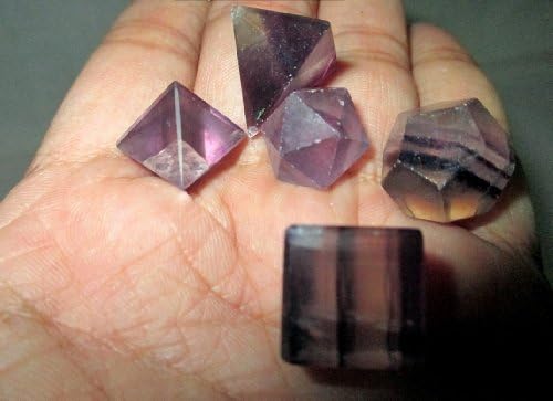 Juegos de geometría sagrada de flurita púrpura azabache, folleto gratuito Jet International Crystal Therapy 5 piedras platónico sólido sólido grado