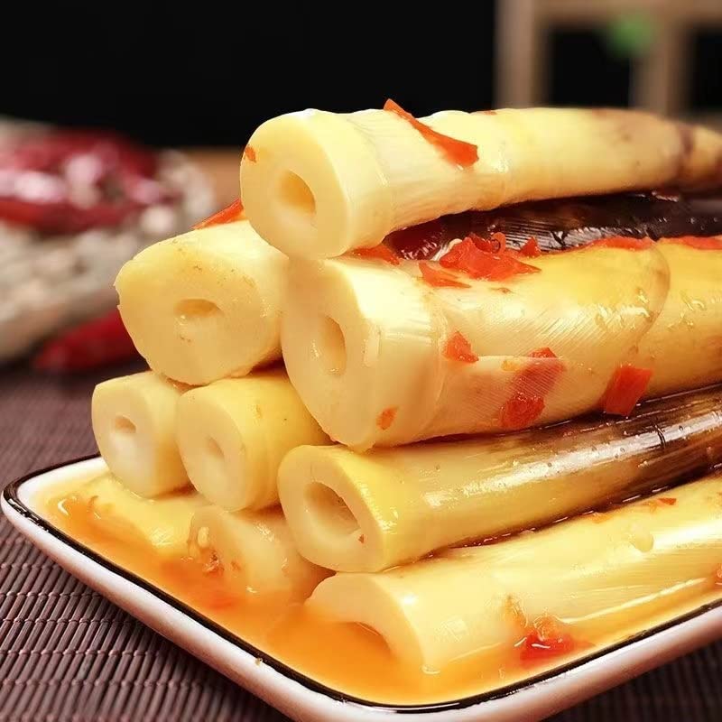 Brotes de bambú pelados a mano, brotes de bambú crujiente de pimienta en escabeche, brotes de bambú de pimienta de montaña fresca, aperitivo picante