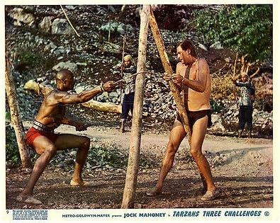 Tarzan’s Three Challenges Original Lobby Card Jock Mahoney lucha con Woody Strode