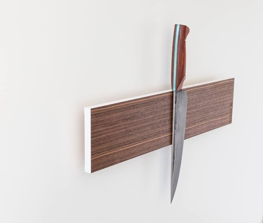 360KnifeBlock BAR – (nogal y blanco) Barra de cuchillo de montaje en pared de 4 x 16 pulgadas, nivel integrado, clips de acero, tornillos de 2