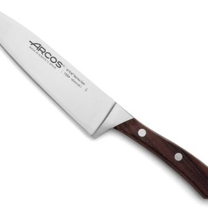 ARCOS Cuchillo de chef forjado de 6 pulgadas. Hoja de acero inoxidable nitrum 6.299 in. Mango ergonómico de polioximetileno. Mango marrón ARCOS Cuchillo de chef forjado de 6 pulgadas. Hoja de acero inoxidable nitrum 6.299 in. Mango ergonómico de polioximetileno. Mango marrón