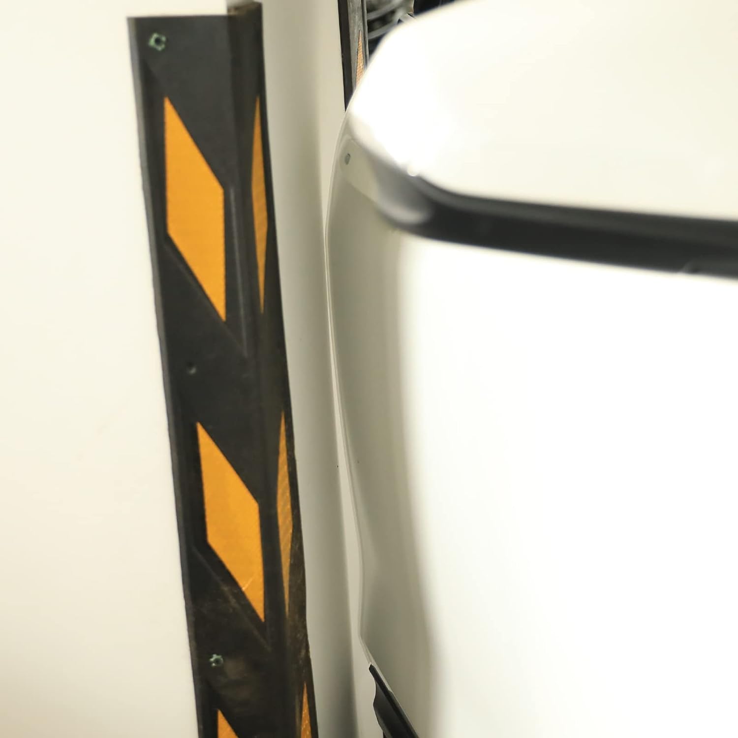 Winunite Protectores de borde de puerta de automóvil transparentes de 16.4 pies, se adaptan a la mayoría de vehículos, PVC autoadhesivo, en forma de