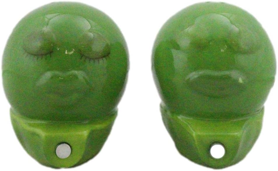 Ebros Gift For The Love Of Vegetables – Juego de 2 guisantes verdes en una vaina para besar magnéticos, de cerámica, salero y pimentero, juego de