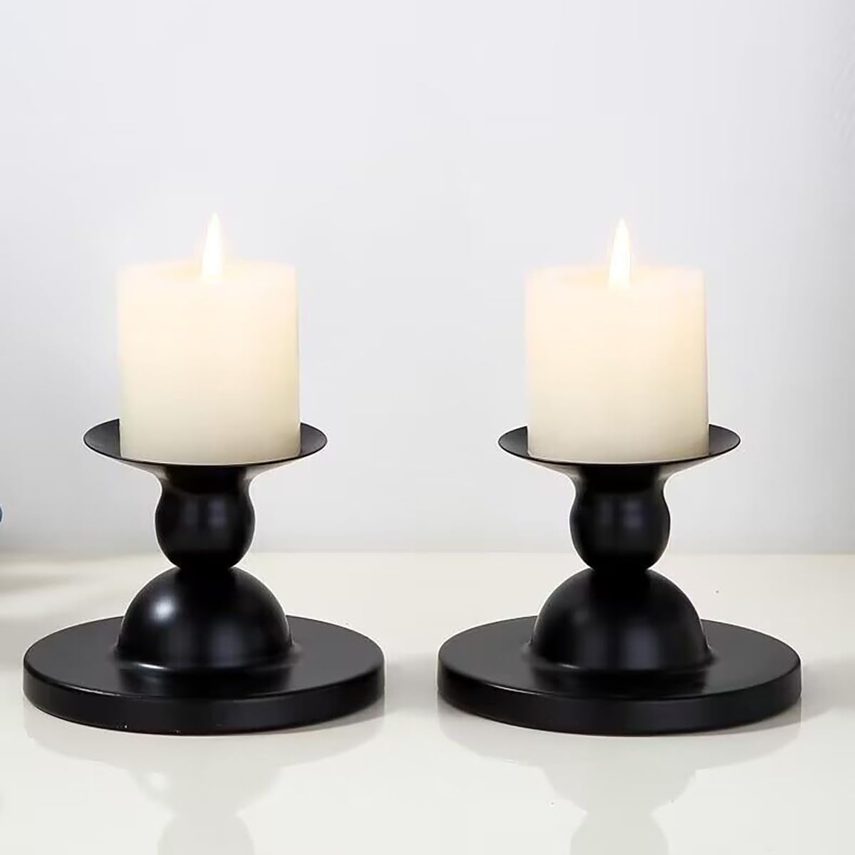 Foraineam Paquete de 4 portavelas de metal, portavelas negros para velas de pilar cónico, portavelas cónico corto de hierro, soporte de vela para