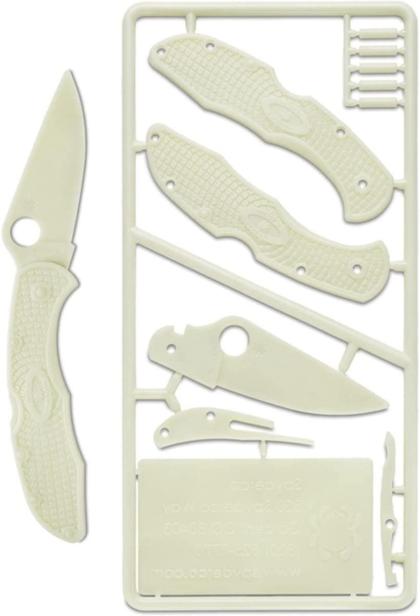 Spyderco Delica – Juego de 4 cuchillos de plástico, brilla en la oscuridad y fácil personalización – PLKIT1