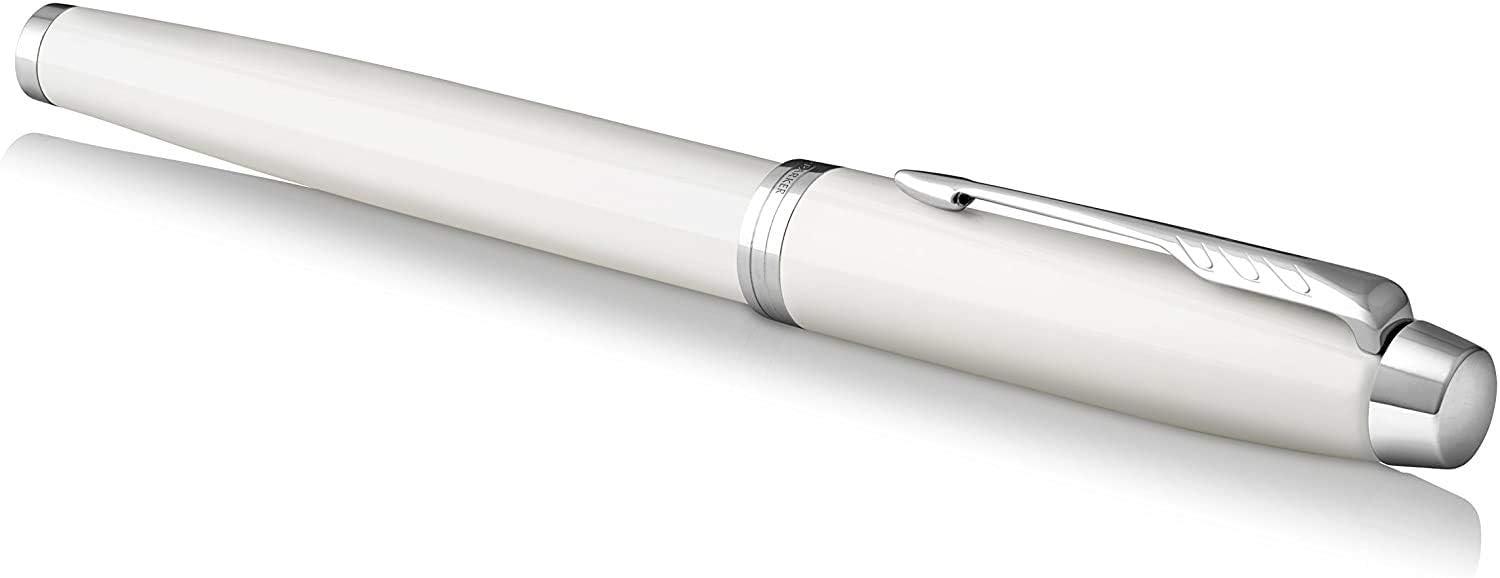 Pluma fuente Parker IM Punta fina de metal satinado con recarga de tinta azul (1931649)., Blanco y cromado