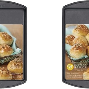 Wilton Perfect Results Premium – Bandeja antiadherente para galletas pequeñas, 13.25 x 9.25 pulgadas, acero (paquete de 2) Wilton Perfect Results Premium – Bandeja antiadherente para galletas pequeñas, 13.25 x 9.25 pulgadas, acero (paquete de 2)