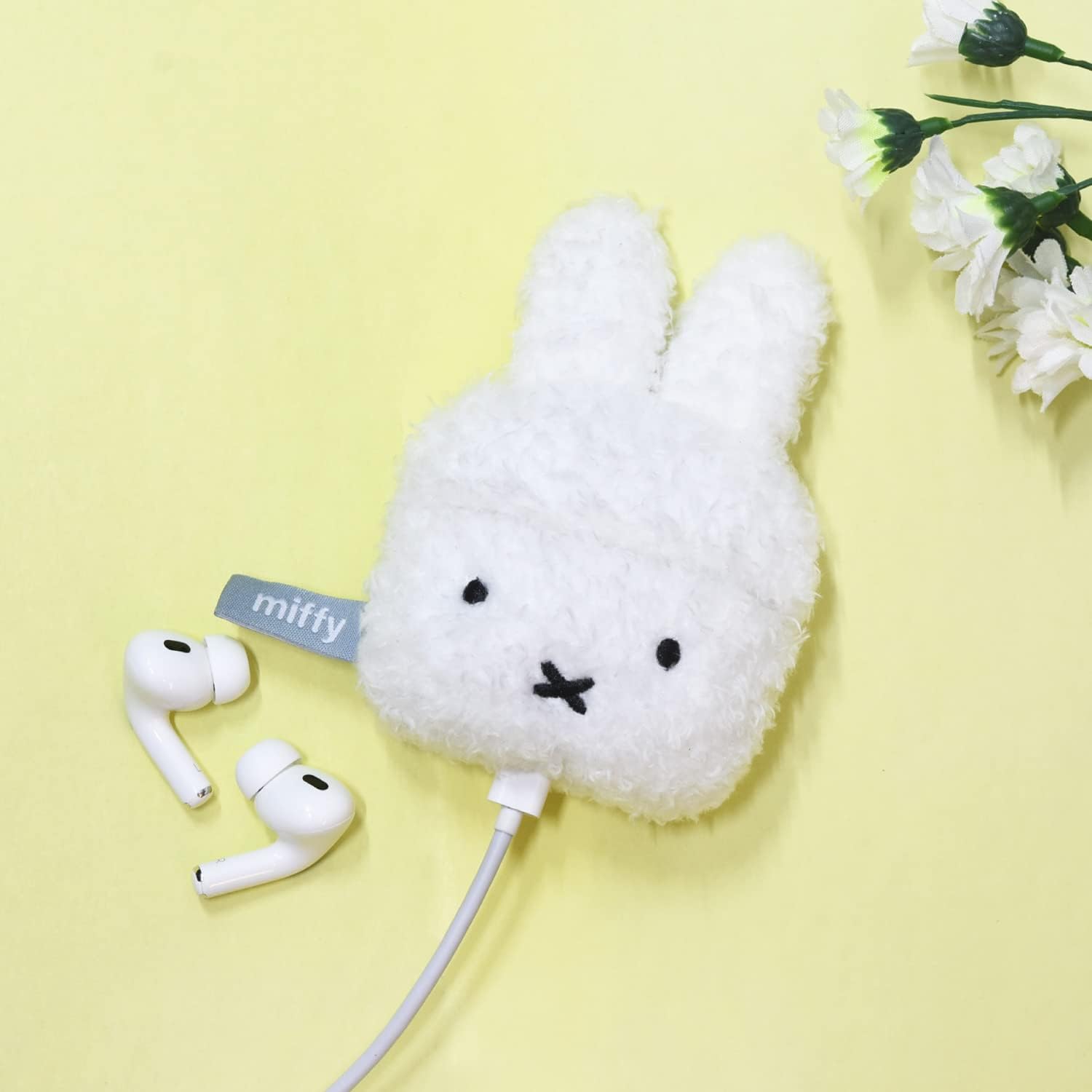 MF-368WH Miffy AirPods Pro (2nd Generation)  AirPods Pro Compatible, Fluffy Case, Face