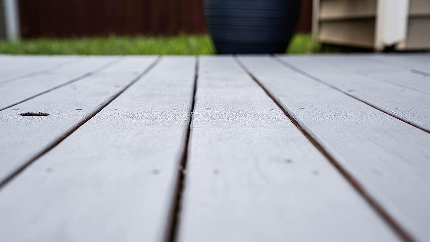 Ames Safe-T-Deck – Pintura exterior de fórmula granulada, pintura blanca de 1 galón, ideal para porches, patios, terrazas, pasarelas y más,