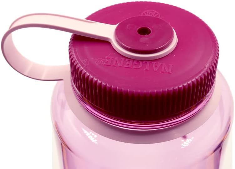 Nalgene Sustain Tritan – Botella de agua sin BPA hecha con material derivado del 50% de residuos plásticos, 48 onzas, boca ancha, cosmo