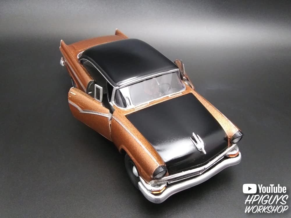 AMT 1956 Ford Victoria Hardtop 125 Kit de modelo a escala 125