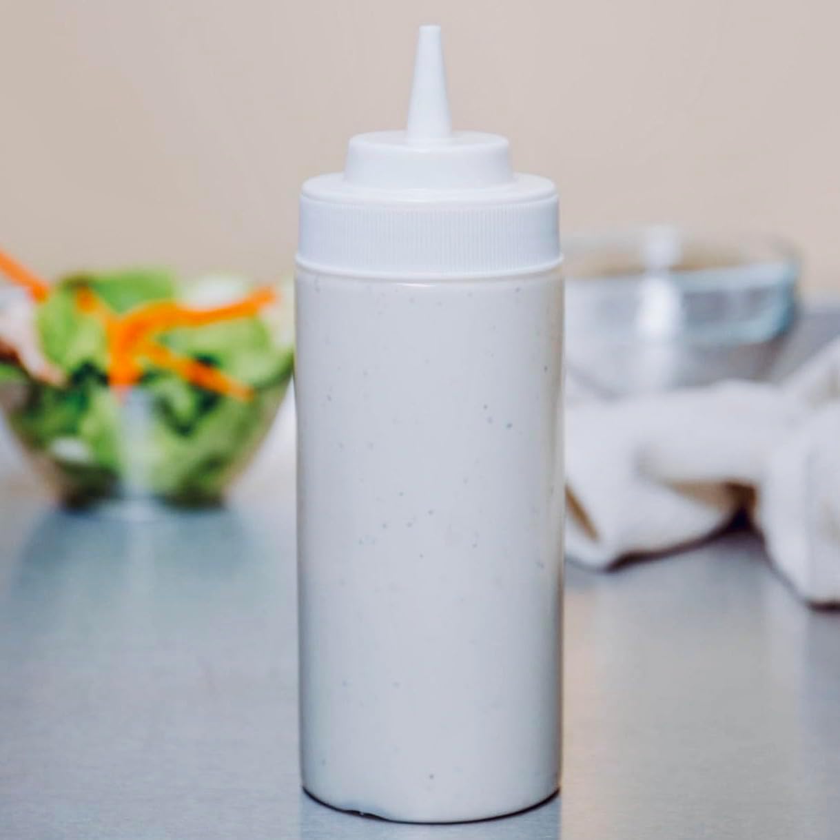 Tezzorio – Botellas de plástico transparente de boca ancha de 16 onzas (paquete de 6)  dispensadores convenientes y versátiles sin derrames,