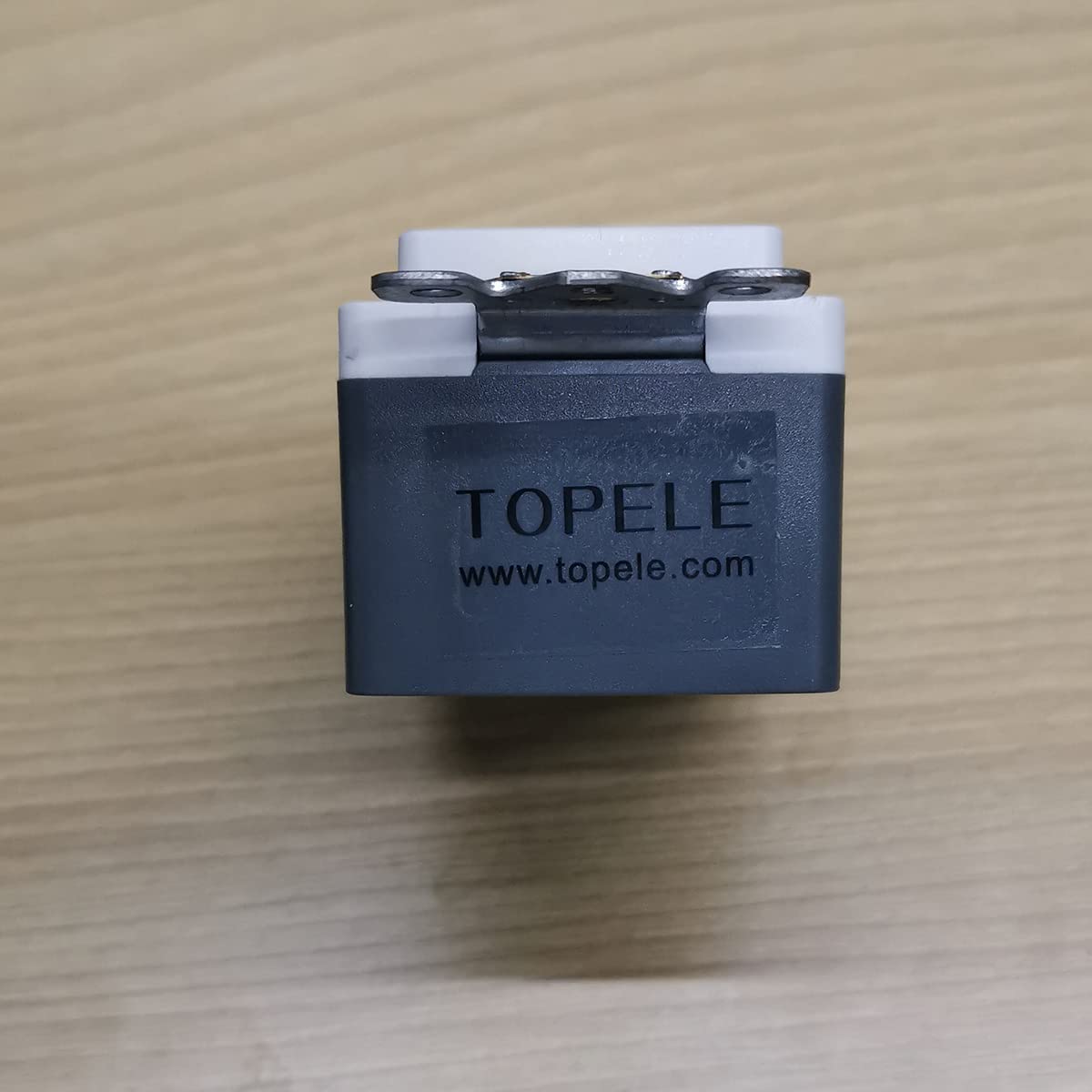 15Amp 125V de salida GFCI, resistente a la manipulación, receptáculo, indicador con luz LED, tapa de Nylon y tornillos incluidos, color blanco