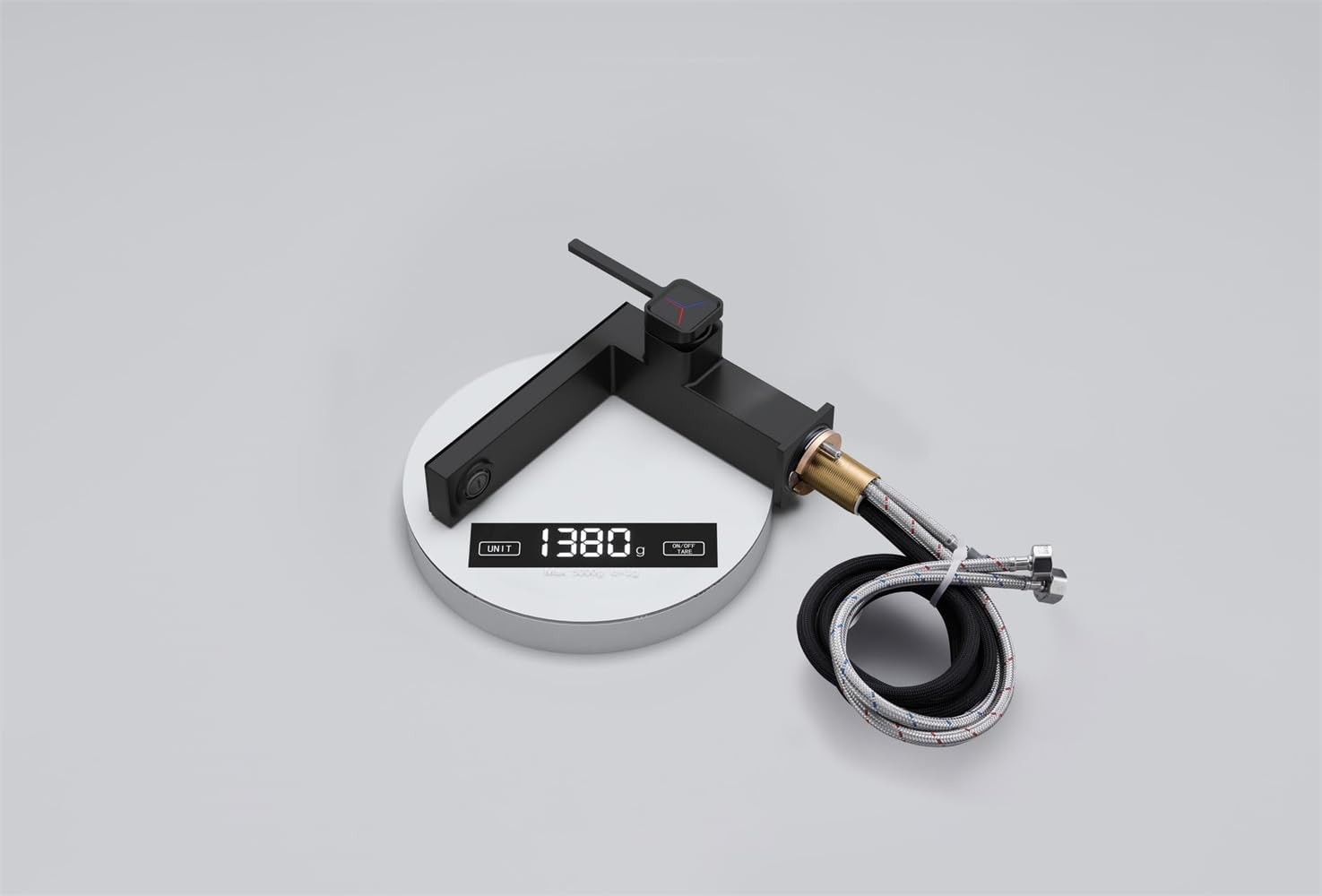 Weirun Grifo de montaje en cubierta cuadrada con un solo agujero para lavabo, para baño, con pantalla digital, temperatura LED, color negro mate