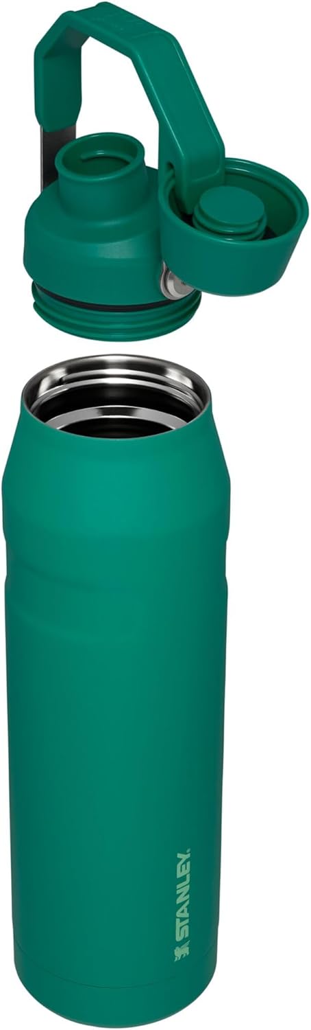 Stanley IceFlow – Botella de agua de flujo rápido de 16 a 50 onzas, tapa de boquilla en ángulo, ligera y a prueba de fugas para viajes y deportes,