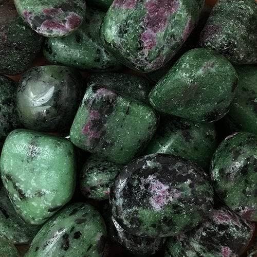 Pachamama Essentials Rubí zoisita caída, piedra curativa, cristal curativo 0.787-0.984 in, Piedra
