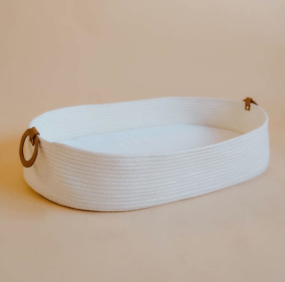 Toci Mom Cambiador de bebé con bolsa de viaje, cambiador de espuma y cubierta repelente al agua, cesta de cuerda de algodón, cambiador para tocador