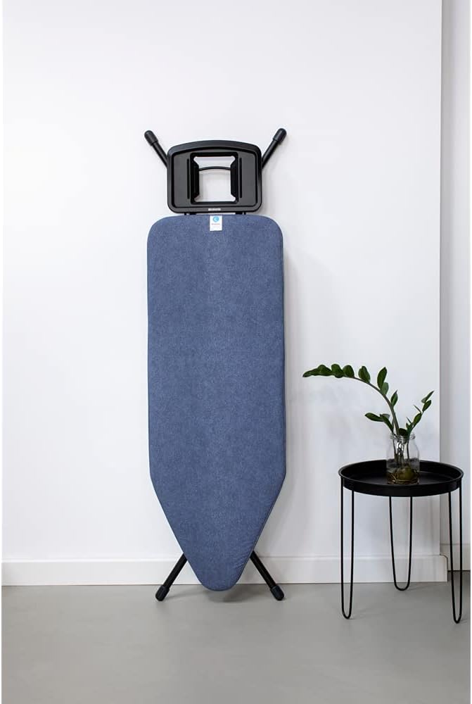 Brabantia Tabla de planchar tamaño C (49 x 18 pulgadas), 7 opciones de altura, soporte para plancha de vapor sólido (azul tenim) pies