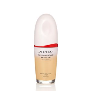 Shiseido RevitalEssence Skin Glow Foundation SPF 30 Construible, cobertura media Hidratación 24 horas y uso de 12 horas Resistente a la Shiseido RevitalEssence Skin Glow Foundation SPF 30 Construible, cobertura media Hidratación 24 horas y uso de 12 horas Resistente a la