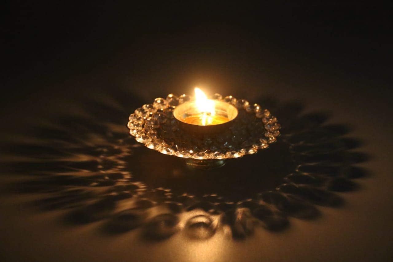 CraftVatika Akhand Diya Oil Puja – Lámpara decorativa redonda para el hogar, oficina, regalos, artículos decorativos (mediano)