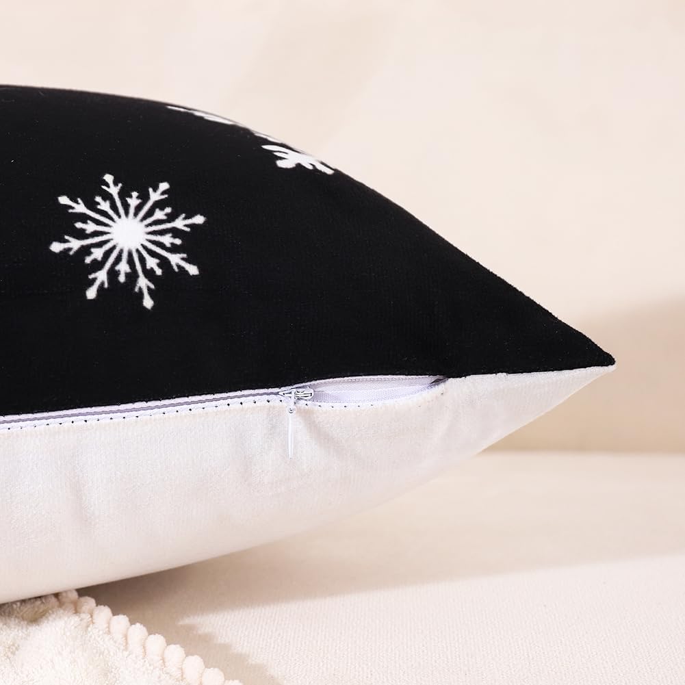 JOJOGOGO Juego de 4 fundas de almohada lumbar de Navidad en blanco y negro de 12 x 20 pulgadas, decoración de Navidad negra, copo de nieve, árbol de