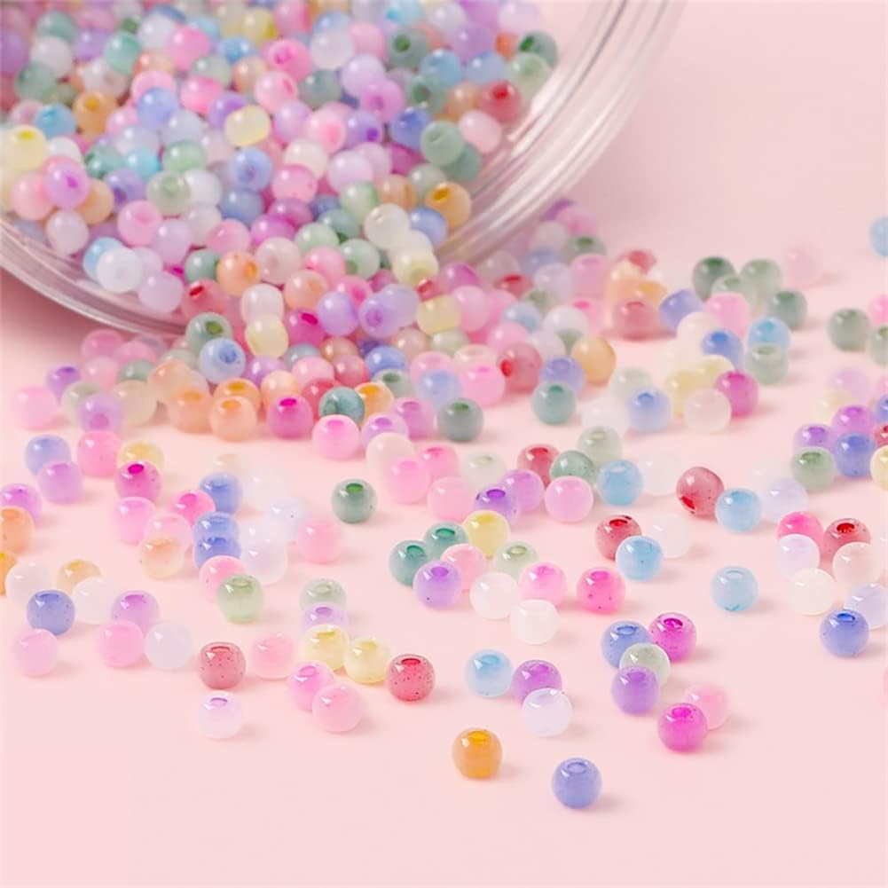 900 cuentas de cristal de 0.157 pulgadas (0.157 in) coloridas cuentas espaciadoras sueltas a granel, pequeñas cuentas de manualidades para pulseras,