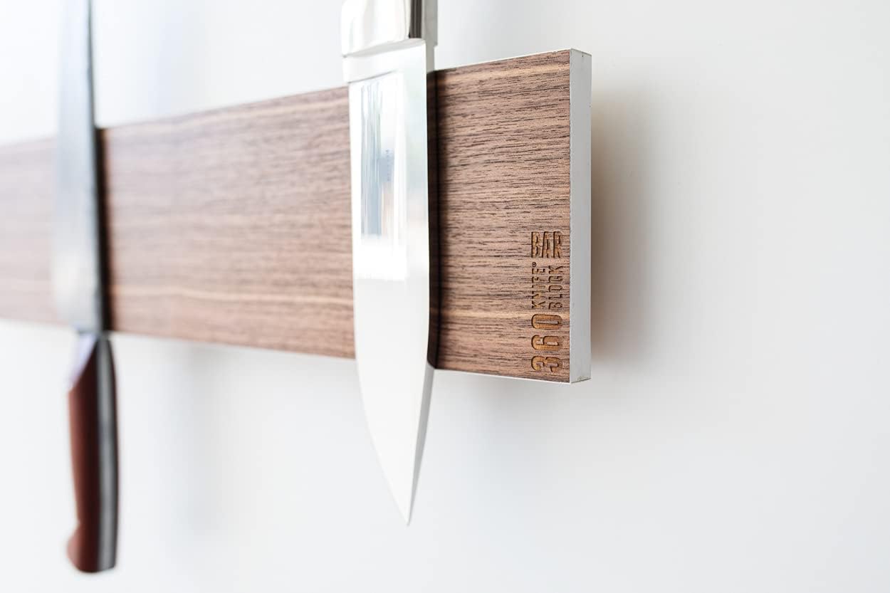 360KnifeBlock BAR – (nogal y blanco) Barra de cuchillo de montaje en pared de 4 x 16 pulgadas, nivel integrado, clips de acero, tornillos de 2