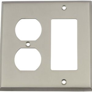 Nostalgic Warehouse 719996 New York – Placa de interruptor con basculante y tomacorriente, níquel satinado Nostalgic Warehouse 719996 New York – Placa de interruptor con basculante y tomacorriente, níquel satinado