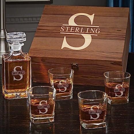 Juego de decantador de whisky personalizado con caja de madera manchada, juego de caja de regalo personalizado de bourbon y whisky escocés