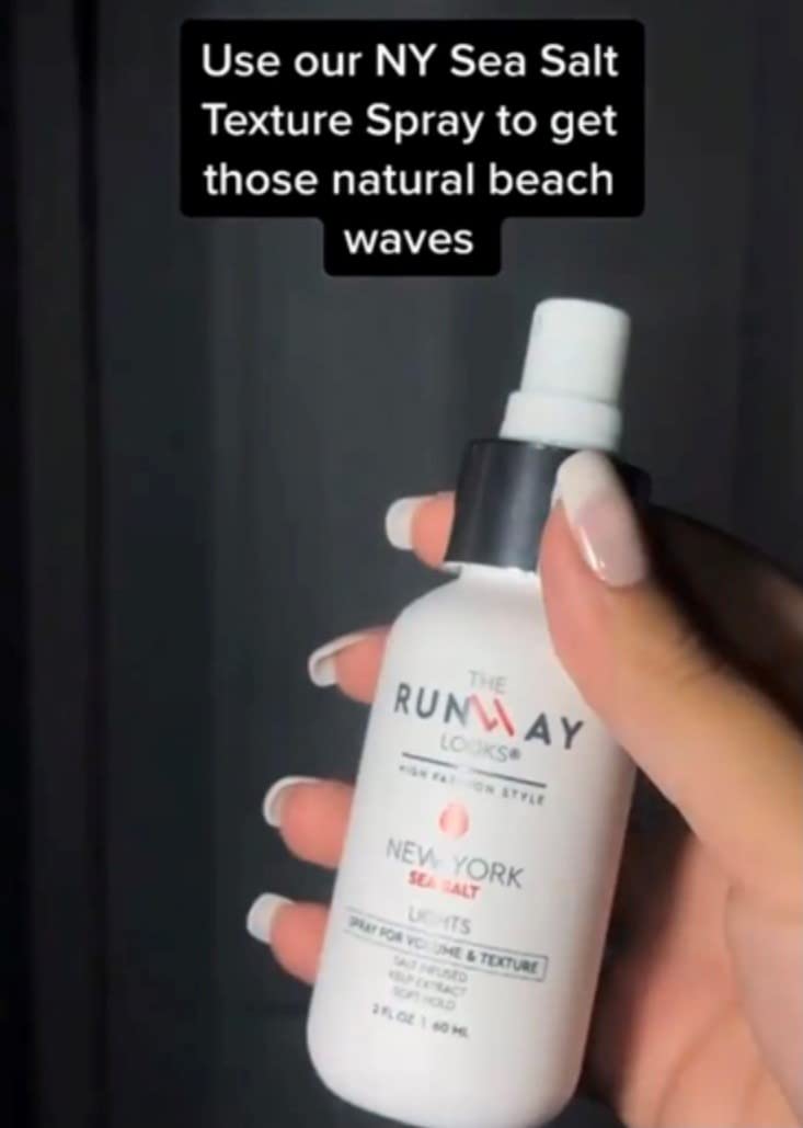 Spray de volumen y textura de sal marina, ondas playeras y cuerpo, con extracto de algas, proporciona grosor y volumen adicionales, para todo tipo