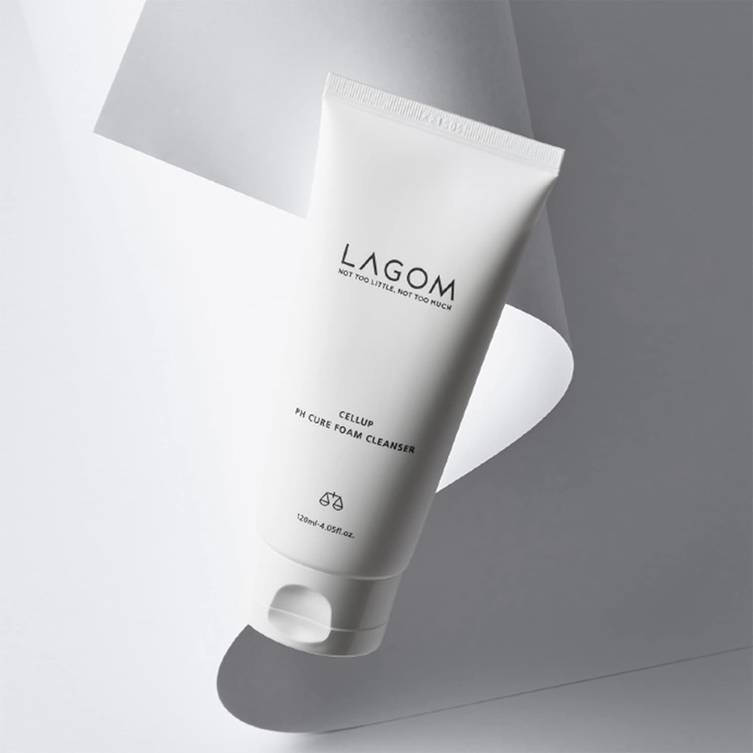 LAGOM Cellup – Limpiador de espuma para curar pH, crema de limpieza profunda natural, equilibrio de pH 5.5, subácidos, sin alcohol, suave, sedoso,