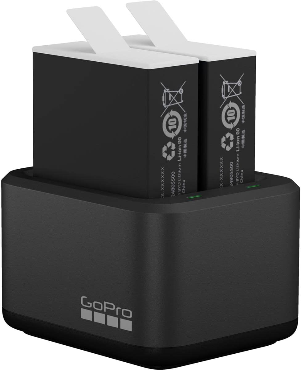GoPro Paquete de cámara negra HERO12 cámara de acción impermeable con cargador de batería dual, 2 baterías de enduro, kit de aventura y tarjeta