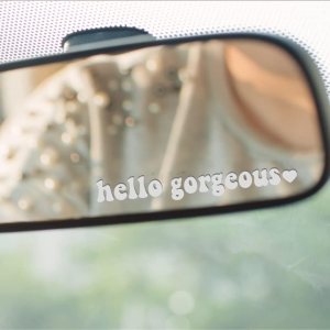 ZBOYZ 4 calcomanías de espejo retrovisor con texto en inglés “Hello Gorgeous Love” para espejo retrovisor, calcomanía de pared para automóvil, ZBOYZ 4 calcomanías de espejo retrovisor con texto en inglés “Hello Gorgeous Love” para espejo retrovisor, calcomanía de pared para automóvil,